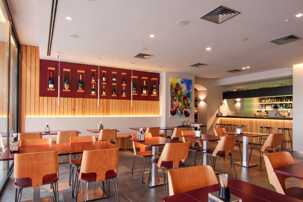 Hotel Restaurant Sol I VI Lavern Екстериор снимка