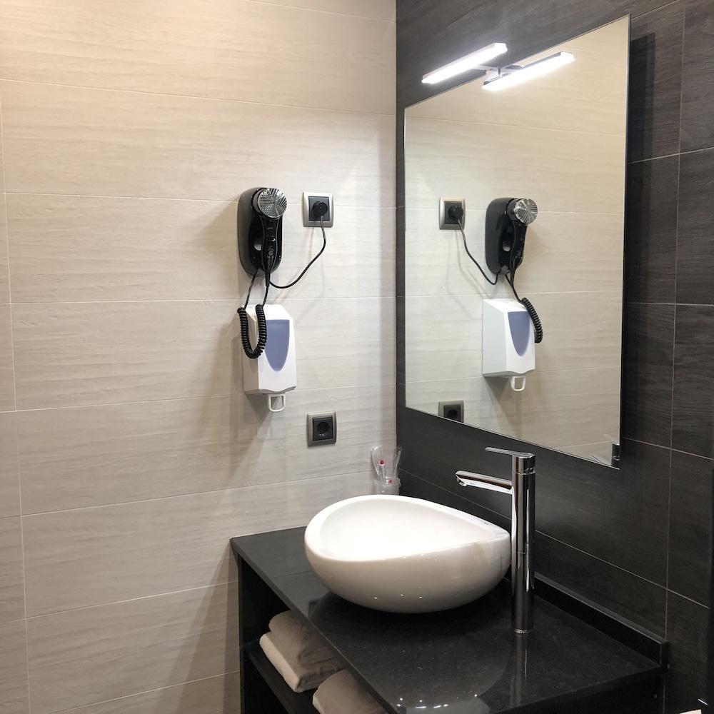 Hotel Restaurant Sol I VI Lavern Екстериор снимка